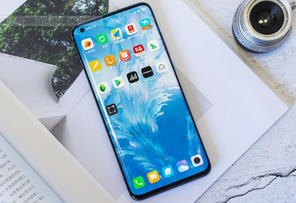 驍龍870配獨立芯片iQOONeo5 2499元起 