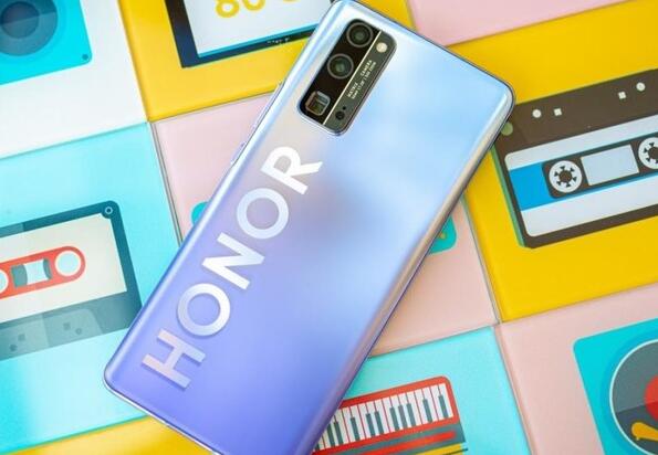 888 Plus芯片組將開始供與旗艦產品，榮耀可能成為其中之一