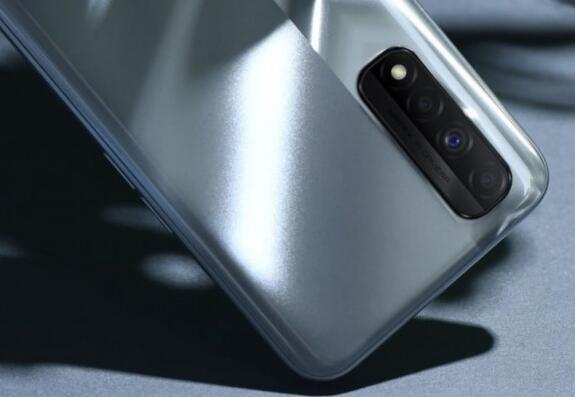 realme narzo 30將于5月18日推出，打孔顯示屏三攝像頭