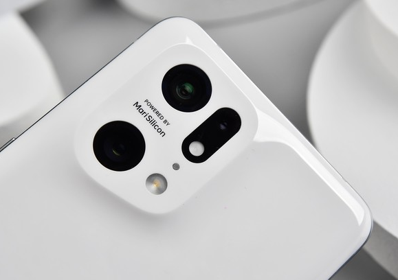 愛押手機抵押:vivo S15 Pro測評